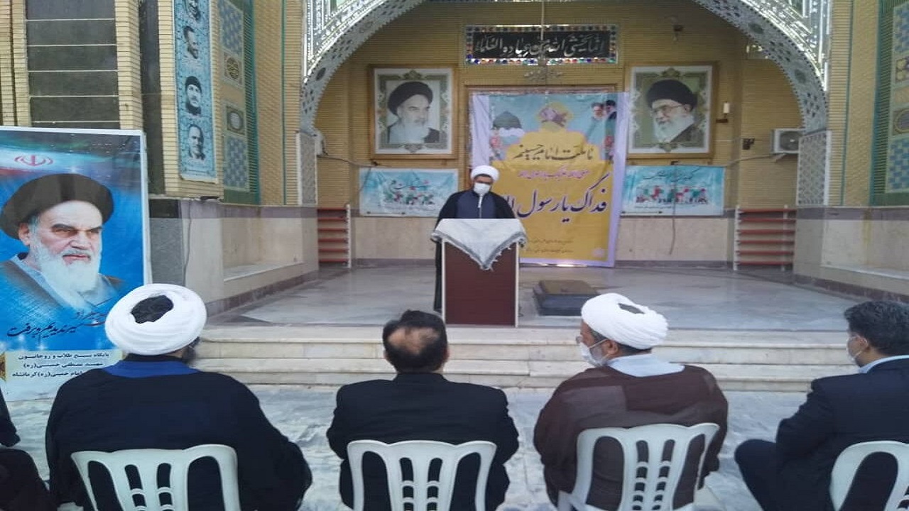 انقلاب اسلامی ایران پرچمدار اسلام در تمام دنیا است