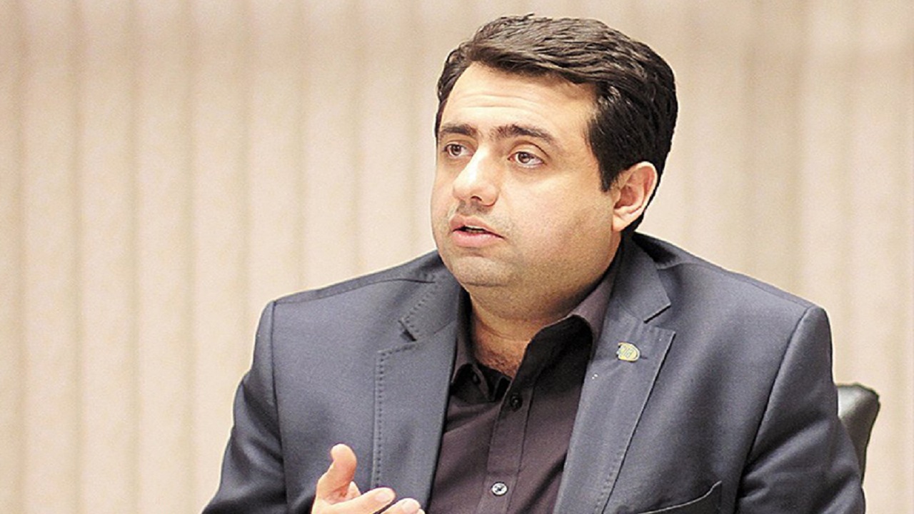 اصلاح قیمت‌ها در صنایع خودرو و فولاد موجب رونق بورس می‌شود