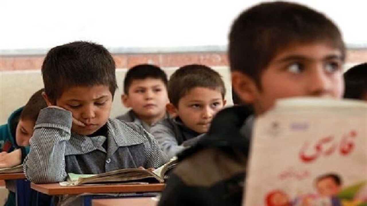 ۵۴ هزار دانش آموز زیر چتر کمیته امداد خوزستان/ تامین تبلت دانش آموزی نیازمند مشارکت نیکوکاران است