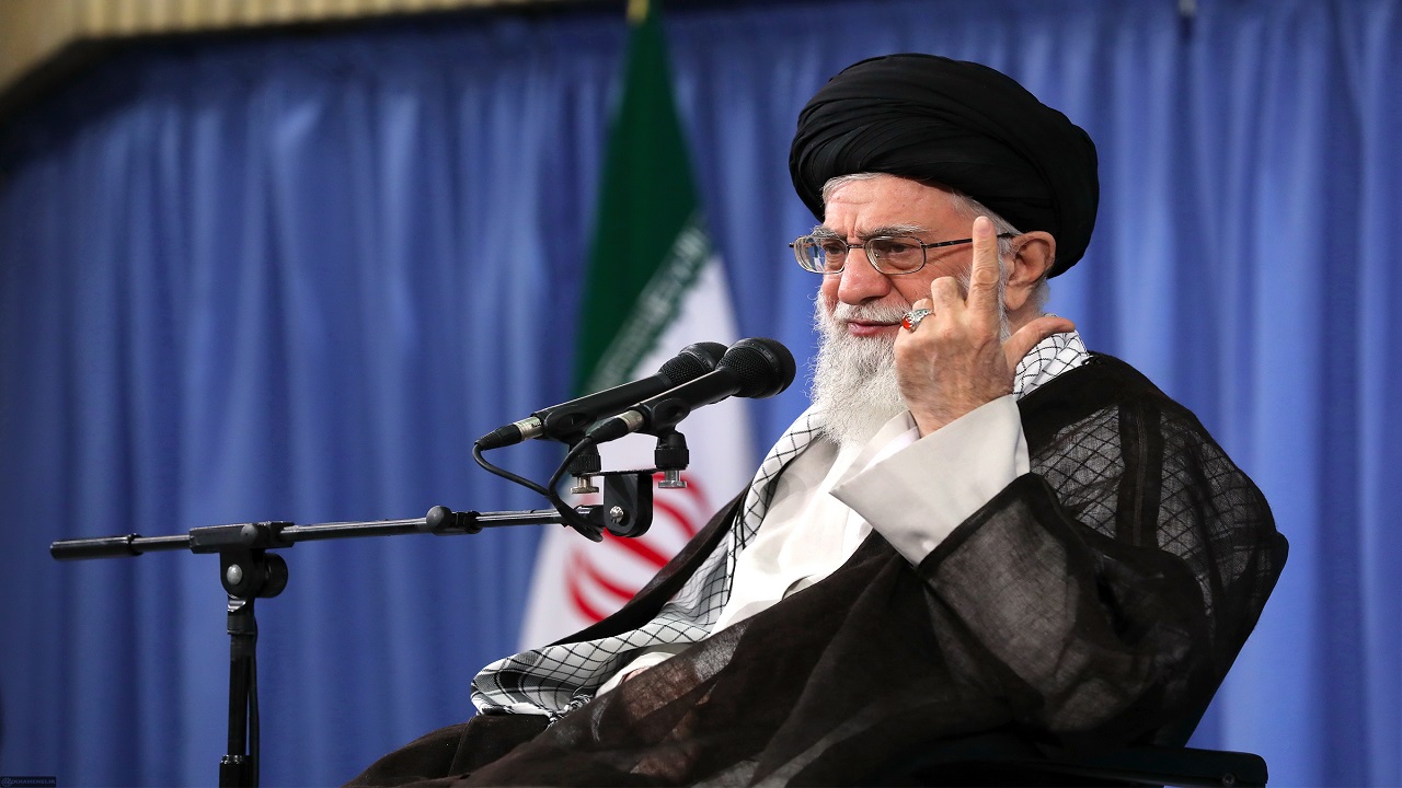 رهبر انقلاب به صورت ویدیوکنفرانسی از یک میلیون رزمنده تجلیل می‌کند