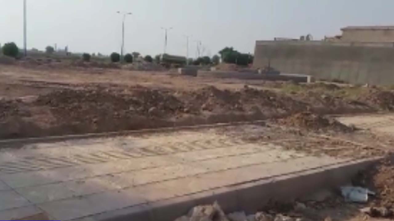 نیمه‌کاره ماندن پروژه ساخت پارک در «صفی‌آباد» + فیلم