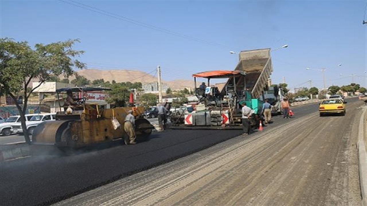اجرای عملیات آسفالت معابر و خیابان‌های شهرسنندج