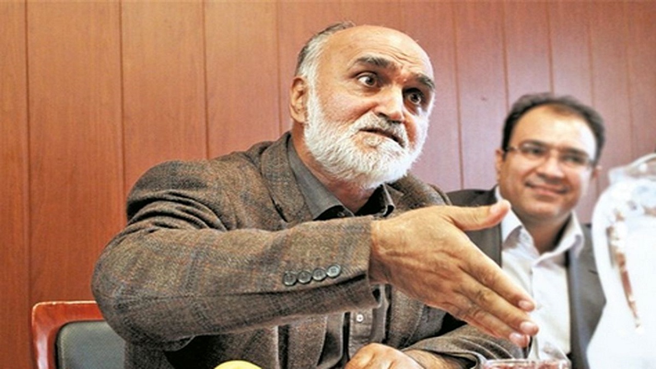 اولیایی: فوتبال ما با تنفس مصنوعی فعالیت می‌کند/ چندین سال با اساسنامه غیر رسمی کار کردیم