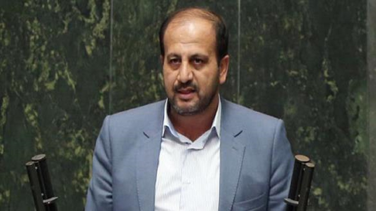 معرفی کشاورزان خبره به اتاق بازرگانی یا بنیاد ملی گندمکاران واگذار شود