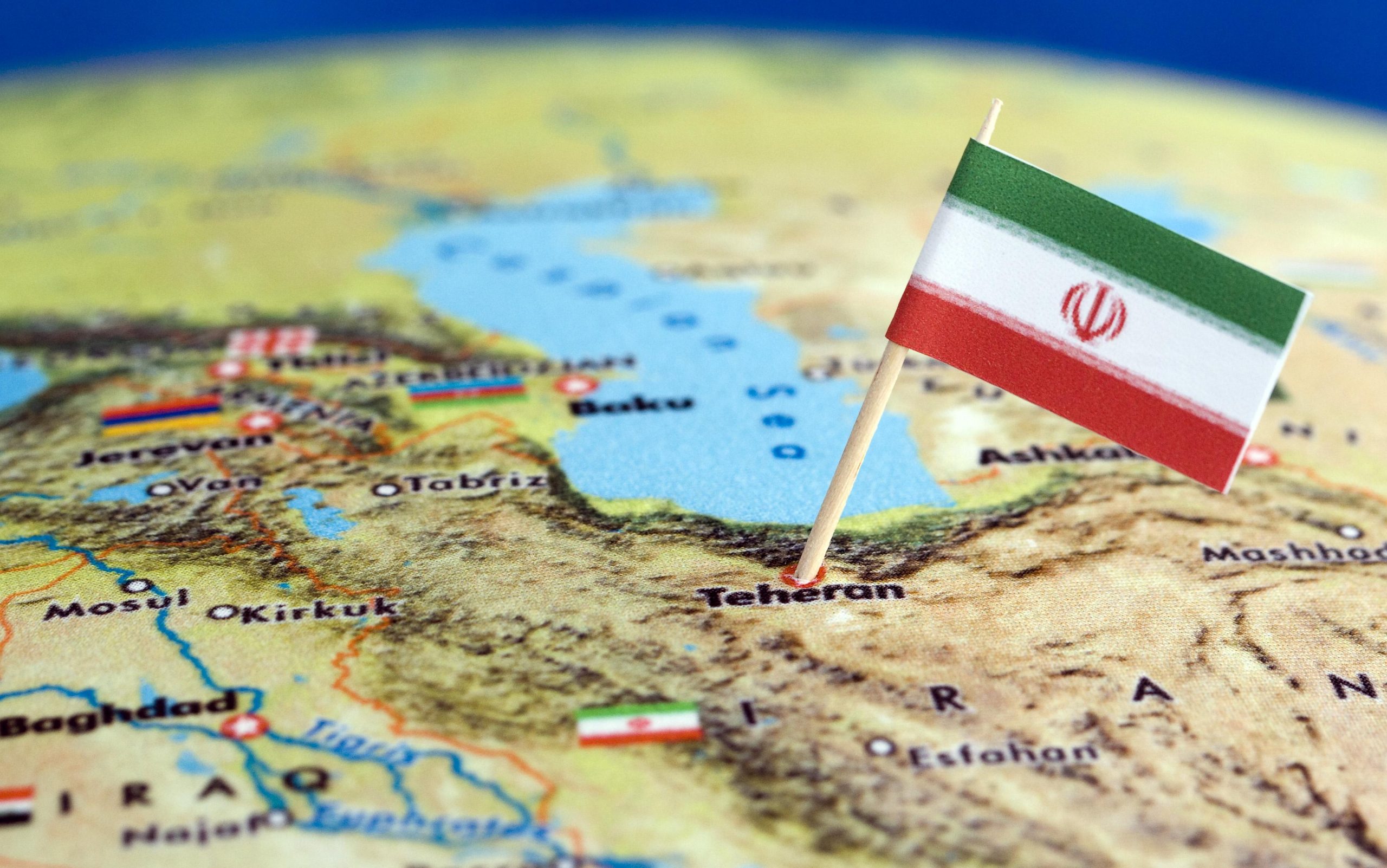 اگر ایران خاورمیانه را ترک کند ،چه سرنوشتی انتظار کشورهای عربی را می&zwnj;کشد؟/وقتی ترامپ برای غارت منطقه دست به دامن اسراییل می&zwnj;شود