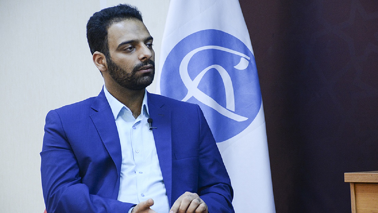 «شهریار» شاعر زبان خودش است/ عملکرد ناموفق در ترجمه اشعار معاصر