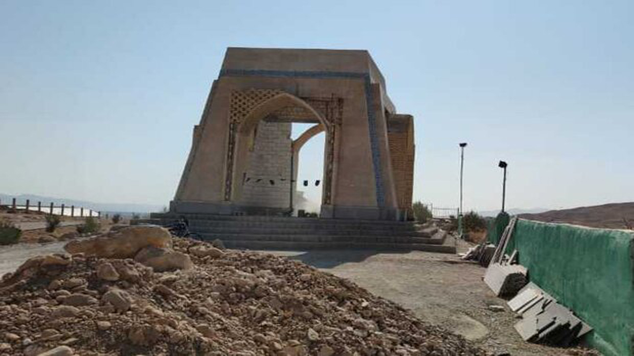 واگذاری مقبره شهدای شهرک میانرود به پیمانکار جدید