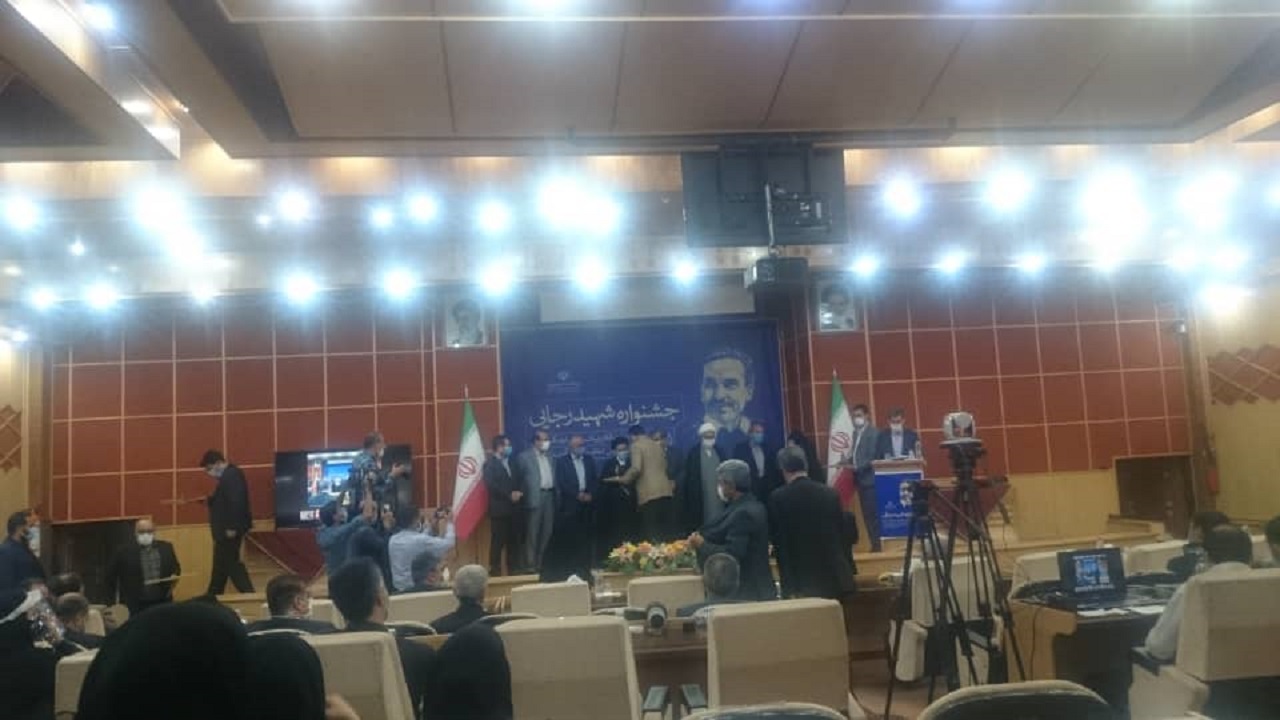 تقدیر از برگزیدگان خدمت در استان قزوین