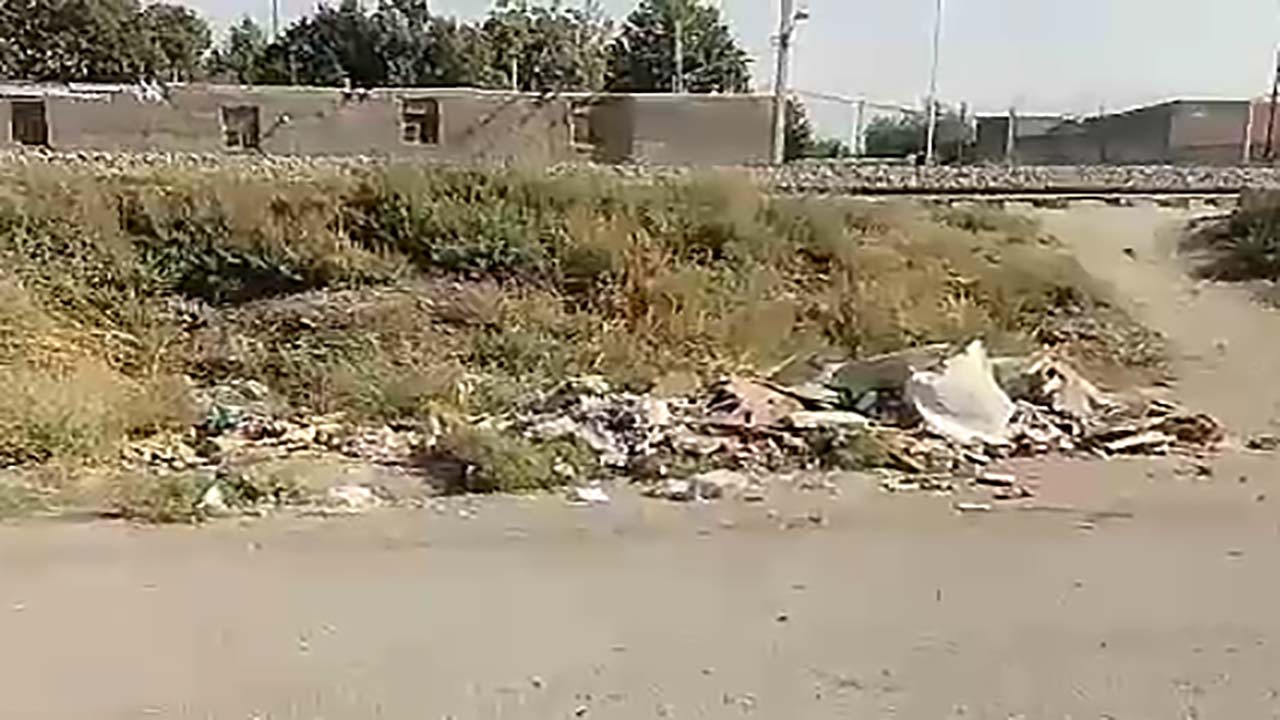رهاسازی زباله و نخاله‌های ساختمانی در شهرک شریفیه + فیلم