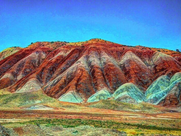 کوههای رنگین کمانی؛ از ایران تا کانادا کوههای رنگین کمانی؛ از ایران تا کانادا