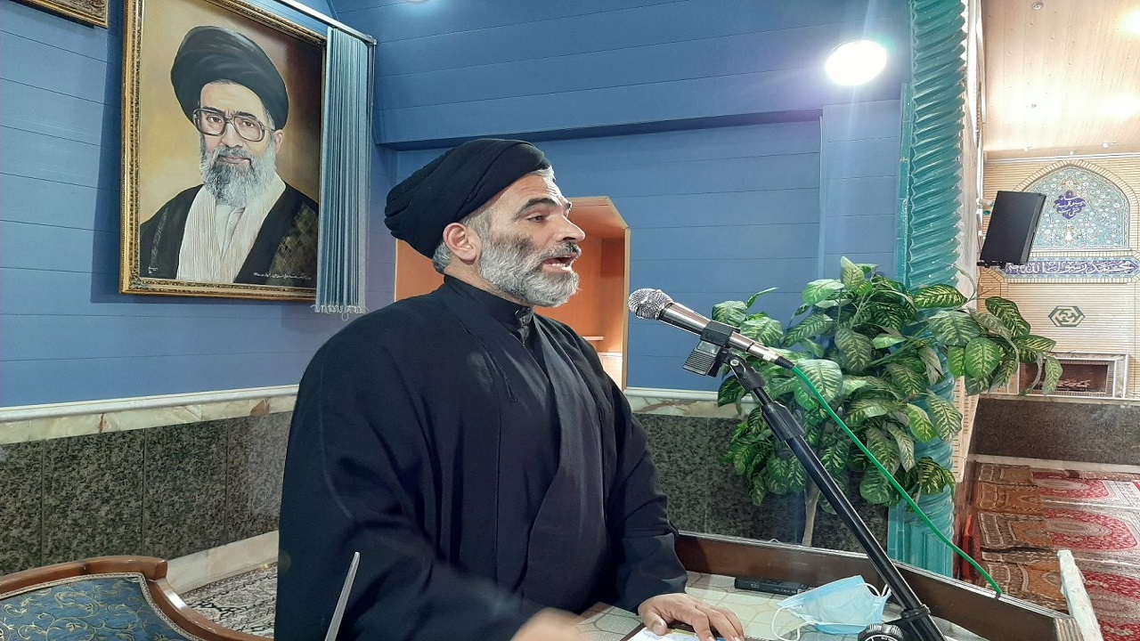 تنها راه غلبه بر استکبار وحدت مسلمانان جهان است