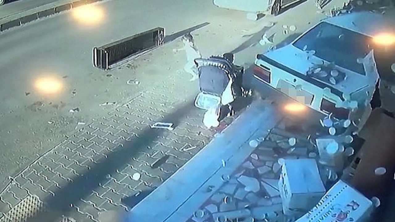 فرار معجزه آسای دو کودک خردسال از مرگ!