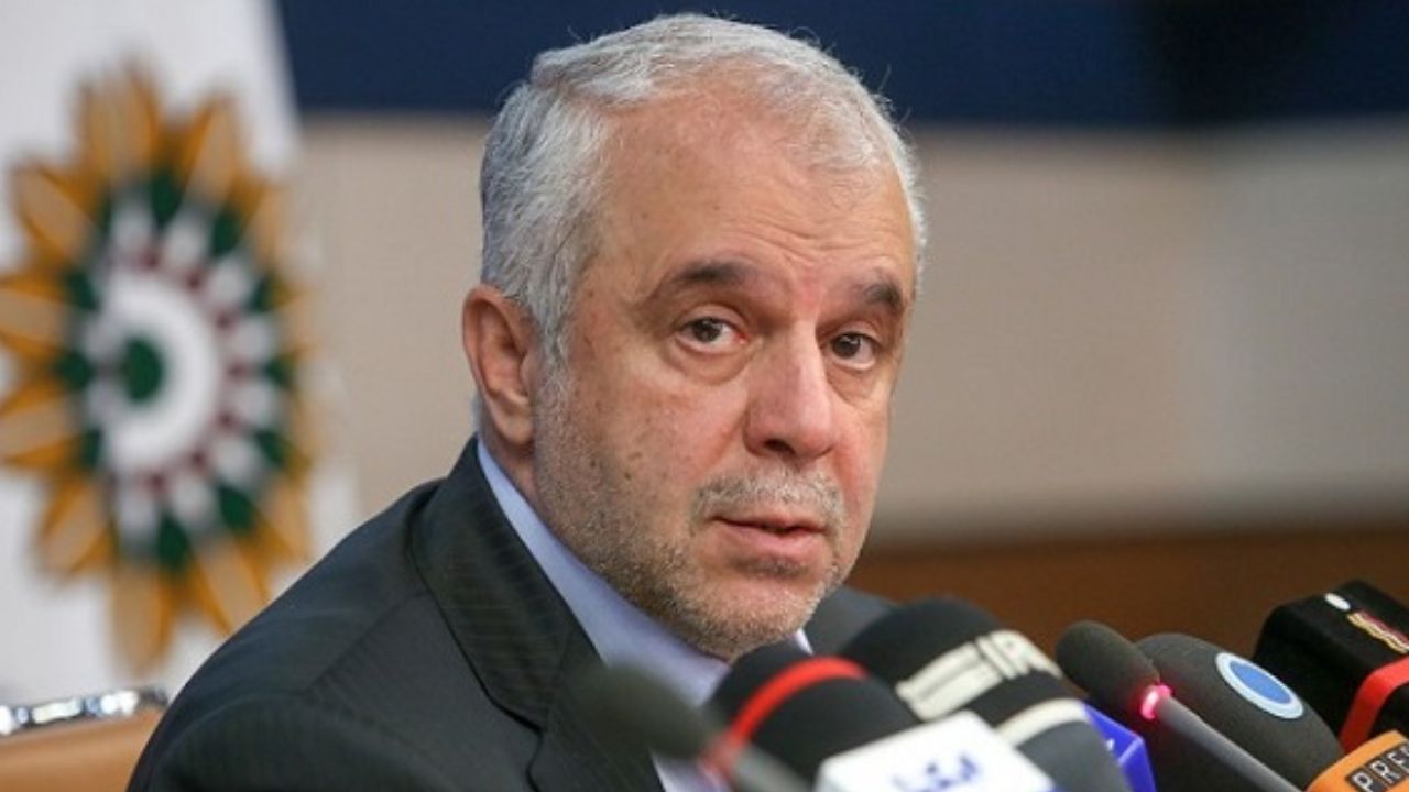 تمامی فرزندان شهدا و جانبازان بالای ۷۰ درصد در دستگاه‌ها استخدام می‌شوند