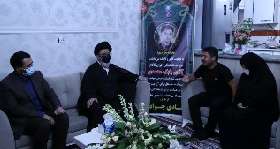دیدار نماینده ولی فقیه در آذربایجان شرقی با خانواده نوجوان جان باخته خیابان طالقانی تبریز