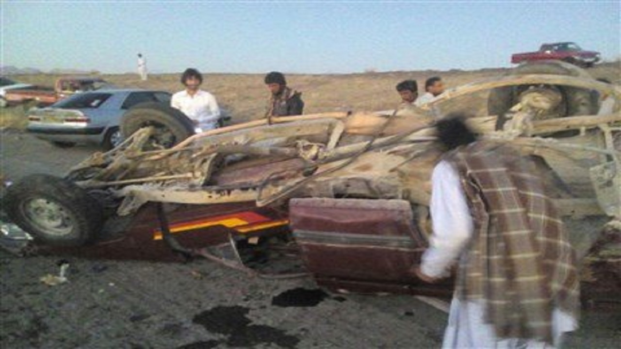 قاچاق انسان در محور سراوان حادثه آفرید/ یک نفرکشته و ۶ نفر زخمی شدند