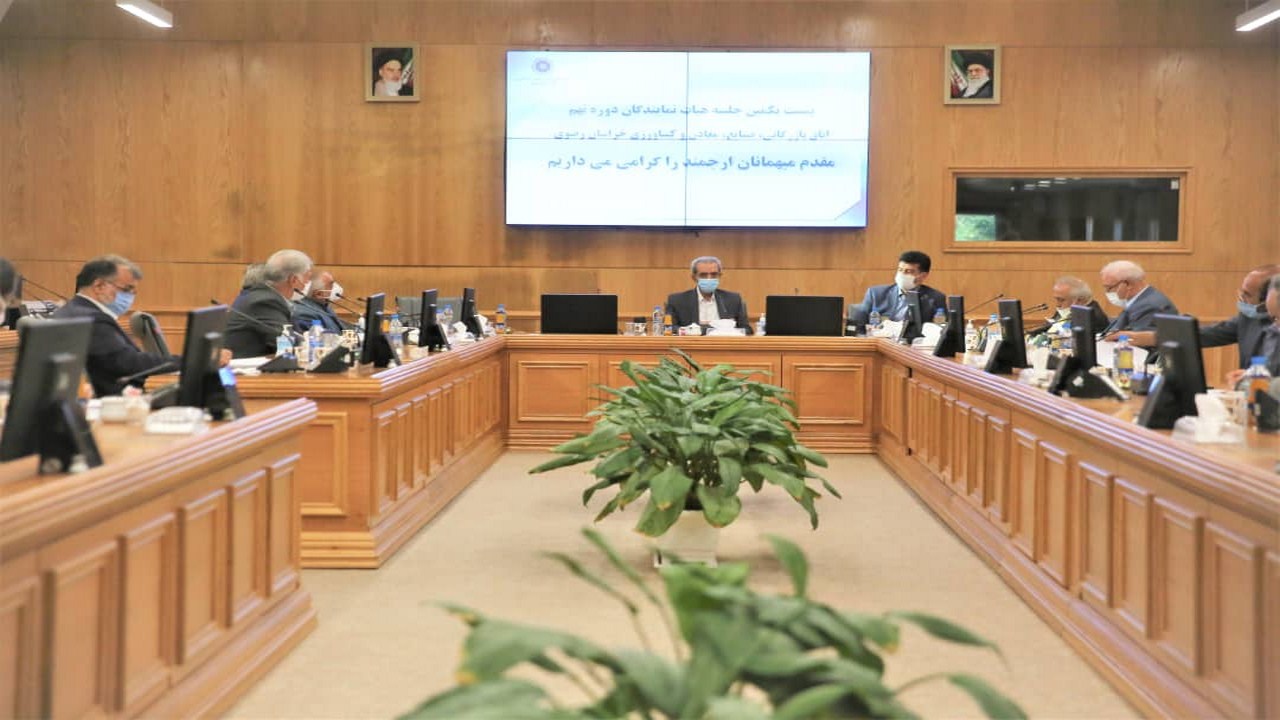 بخش تولید به کاهش ارزآوری و رشد ارزبری دچار شده است
