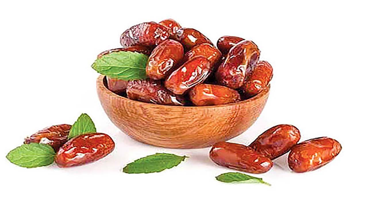 آغاز برداشت خرما در بشاگرد + فیلم و تصاویر