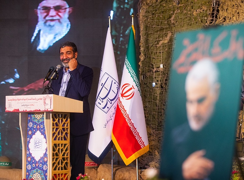 باید کاری کنیم که دشمن تاریخ نگاری نکند