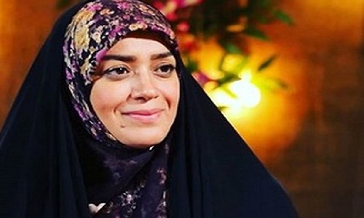 الهام چرخنده مهاجرت کرد