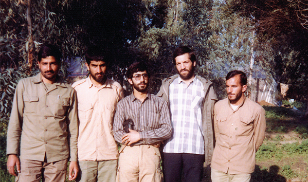 ۱۰ روضه&zwnj;خوان مشهور جبهه&zwnj;ها/ نوحه&zwnj;ای که باعث اخراج مداح از گردان شد!
