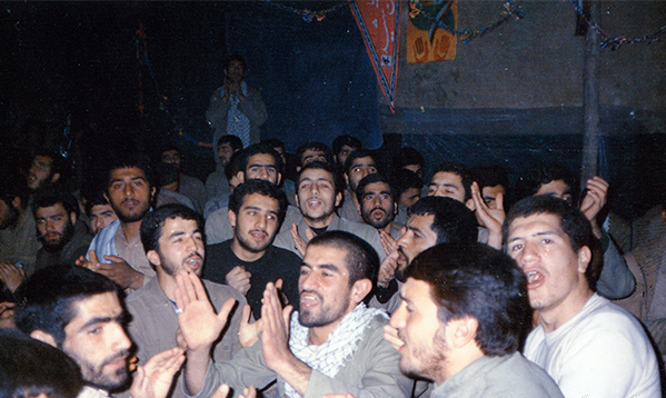 ۱۰ روضه&zwnj;خوان مشهور جبهه&zwnj;ها/ نوحه&zwnj;ای که باعث اخراج مداح از گردان شد!