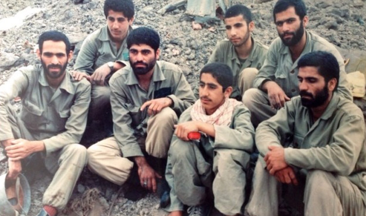 ۱۰ روضه&zwnj;خوان مشهور جبهه&zwnj;ها/ نوحه&zwnj;ای که باعث اخراج مداح از گردان شد!