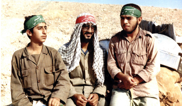 ۱۰ روضه&zwnj;خوان مشهور جبهه&zwnj;ها/ نوحه&zwnj;ای که باعث اخراج مداح از گردان شد! + تصاویر