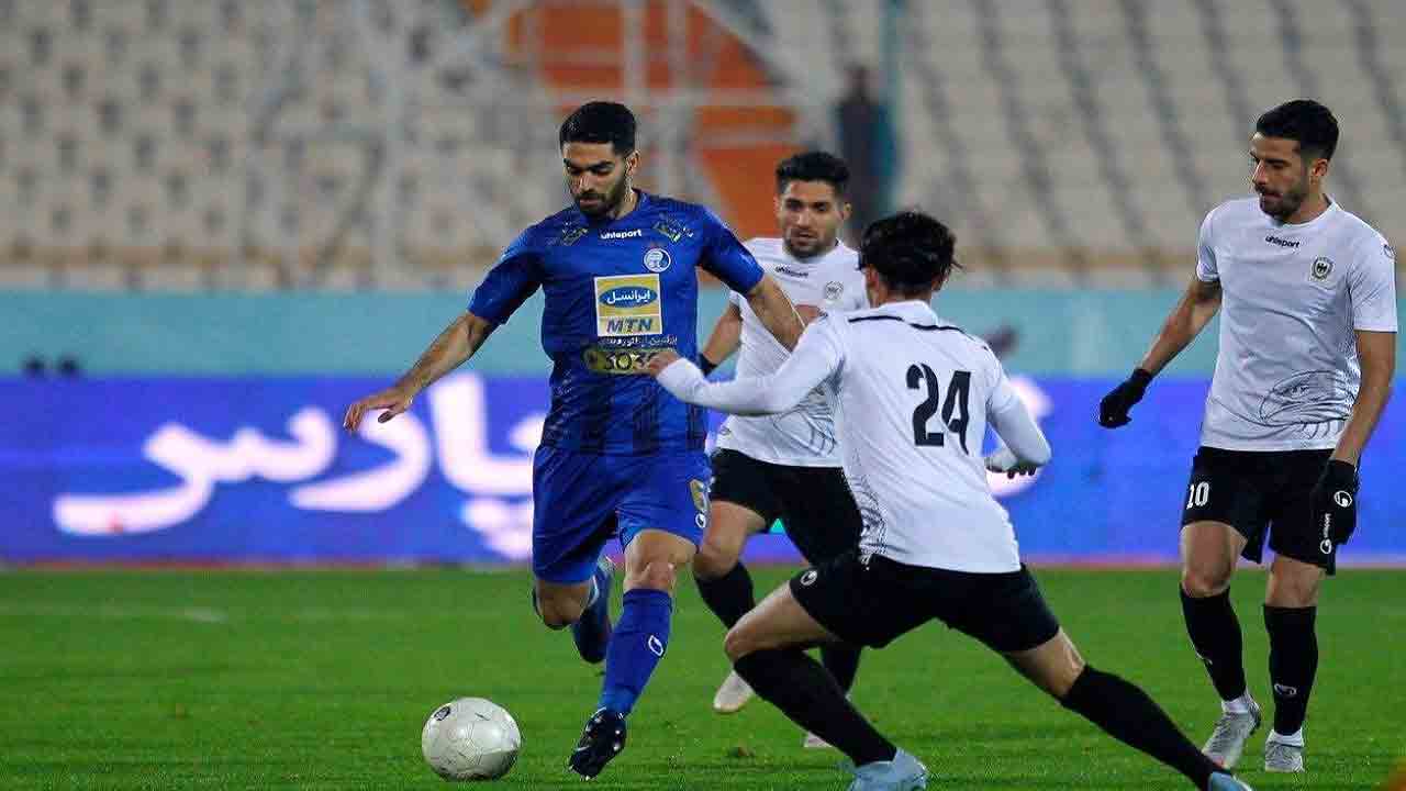 استقلال و شاهین 