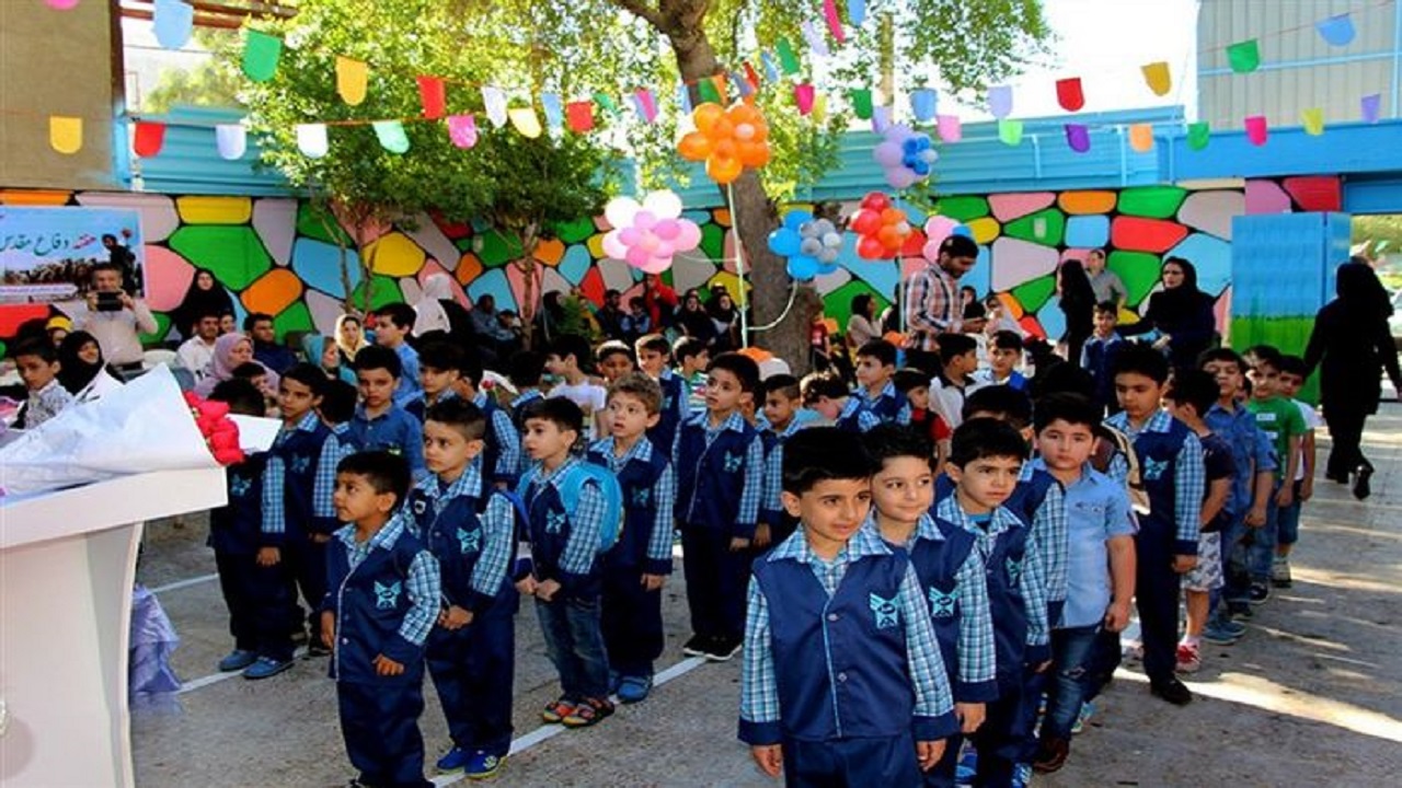 اختیاری بودن تهیه لباس فرم برای دانش‌آموزان