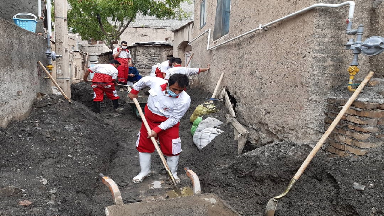 امدادرسانی به ۱۲۰ حادثه دیده سیل در خراسان جنوبی