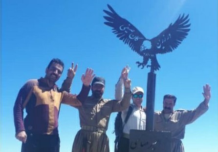 نصب تابلو جدید قله ورزرین کان صیفی