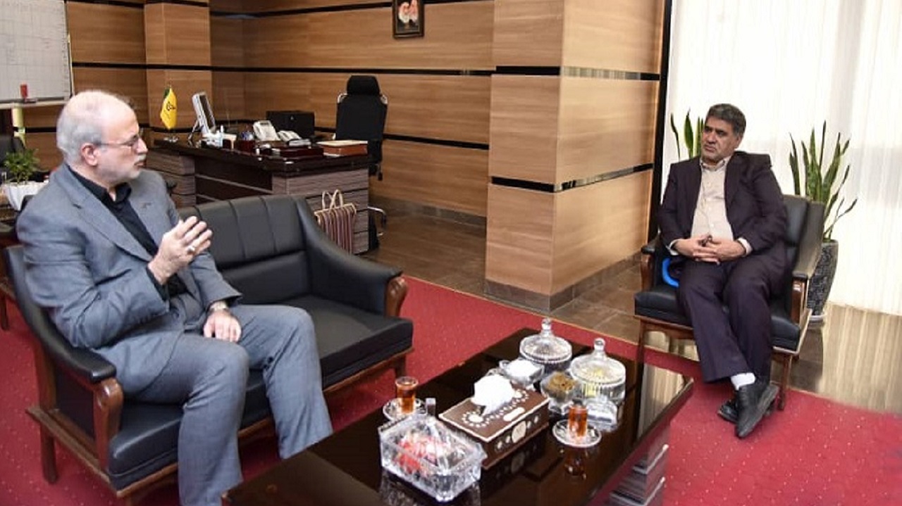 شرکت راه آهن آماده هرگونه همکاری با شرکت پست است