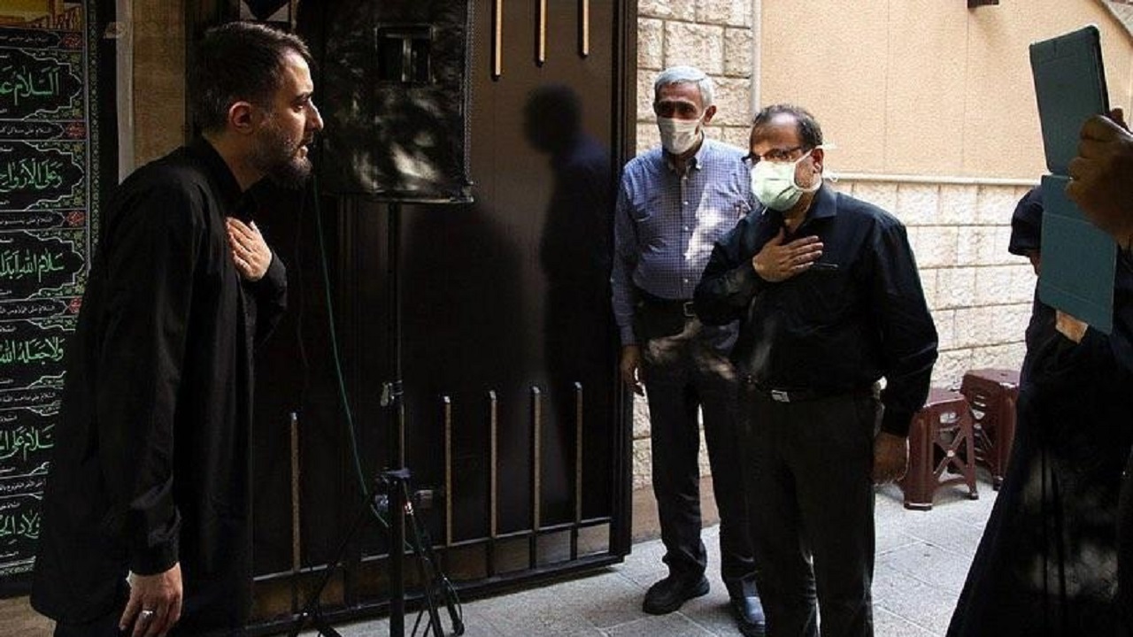 مداحی محمدحسین پویانفر در خانه یکی از جانباختگان هواپیمای اوکراینی