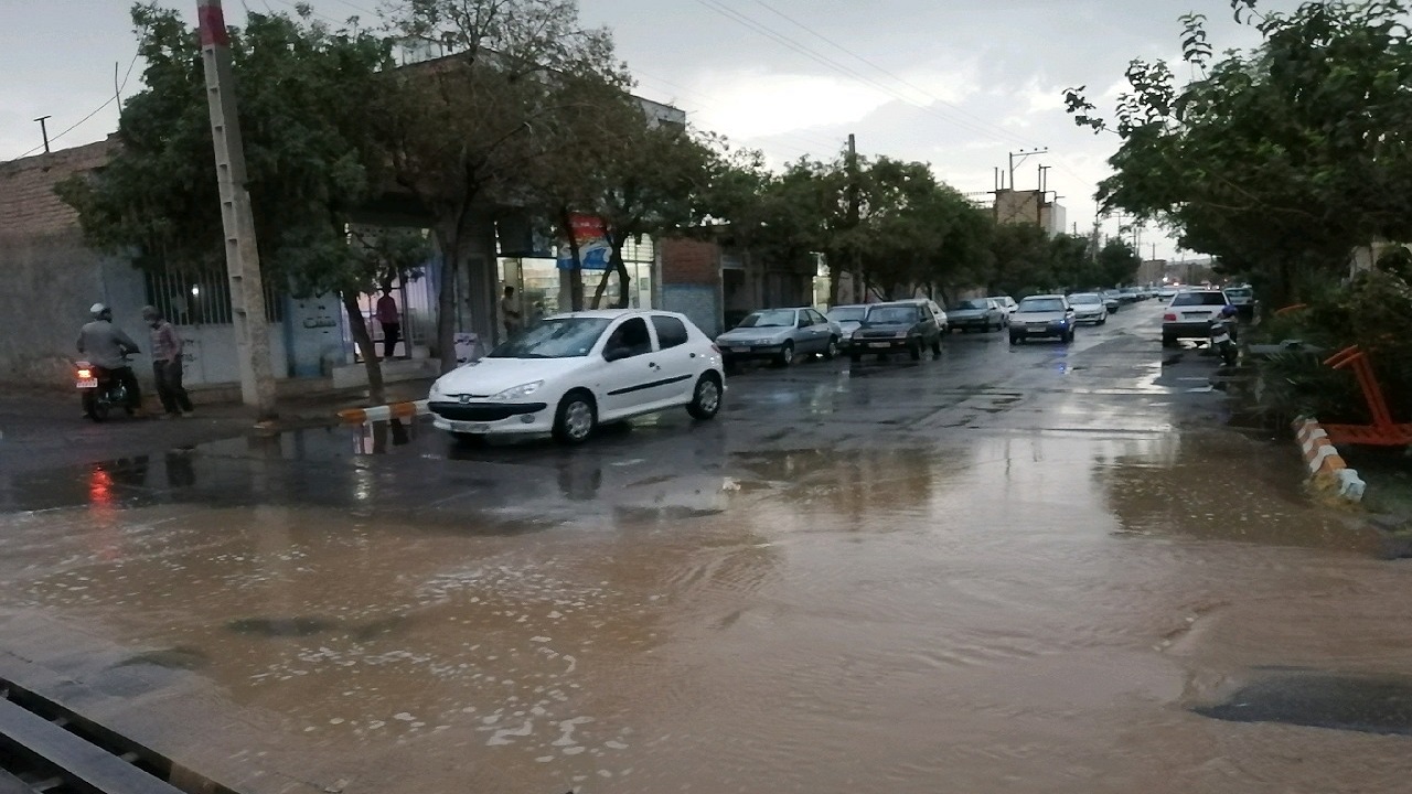 بارش ۲۴ میلیمتری باران در فریز خوسف خراسان جنوبی