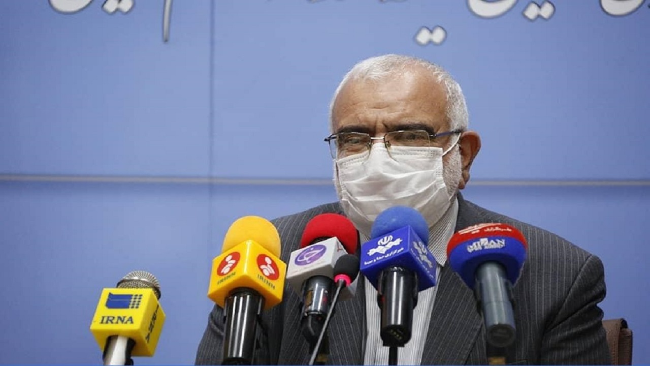 اهدای ۲۵ هزار تبلت توسط اپراتور‌های تلفن همراه به دانش آموزان نیازمند
