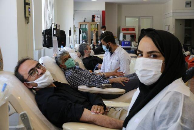 پیوستن انجمن داروسازان تهران به پویش بزرگ نذر خون/ حضور خیرخواهانه و تعهد وفادارانه برای نجات جان بیماران