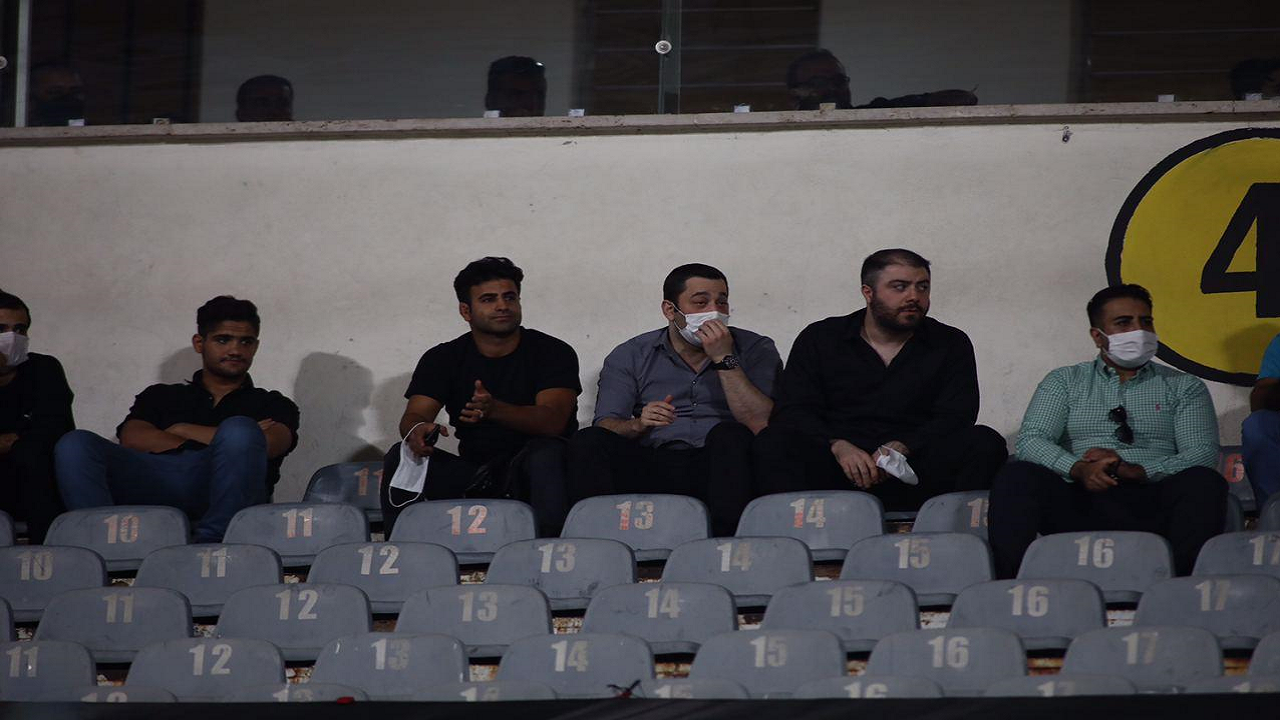 حضور هواداران استقلال و پرسپولیس در جایگاه ویژه +تصاویر