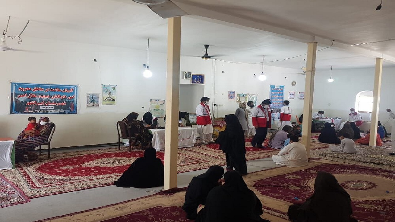 ۲۰۰ نفر توسط هلال احمر در ایرانشهر ویزیت رایگان شدند