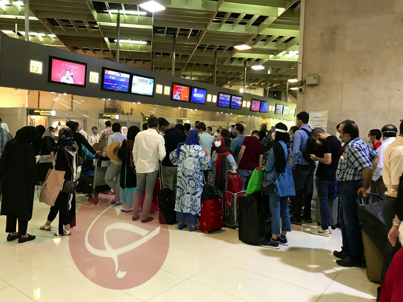 فرودگاه شلوغ