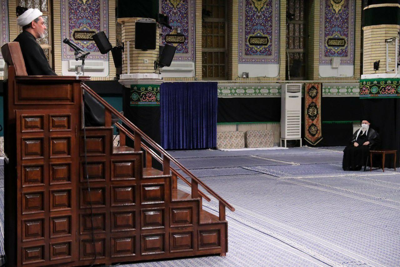 مراسم عزاداری شب تاسوعای حسینی (ع) با حضور رهبر انقلاب برگزار شد