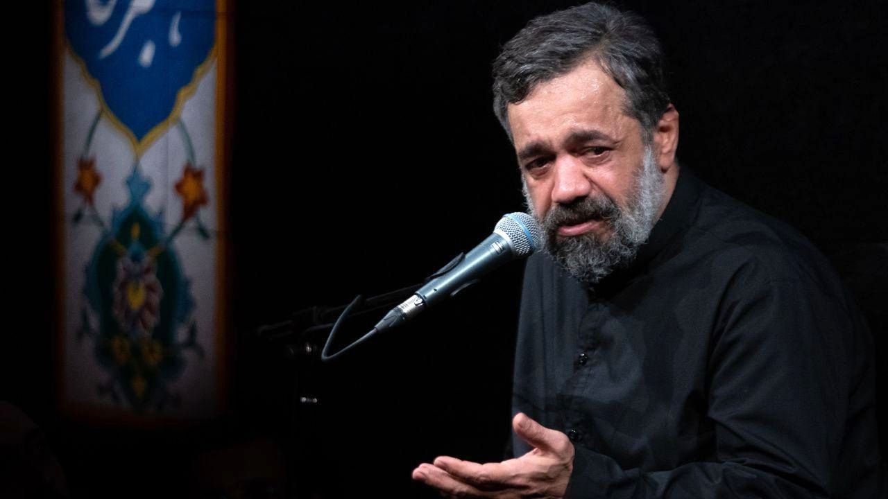 مداحی حاج محمود کریمی در منزل شهید سلیمانی