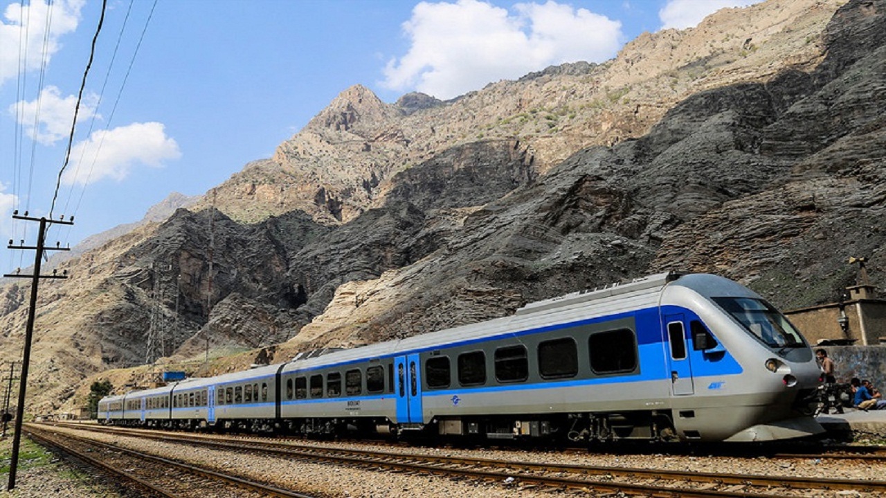 برقی کردن خط راه آهن تهران_مشهد در گرو حل مشکلات با چین