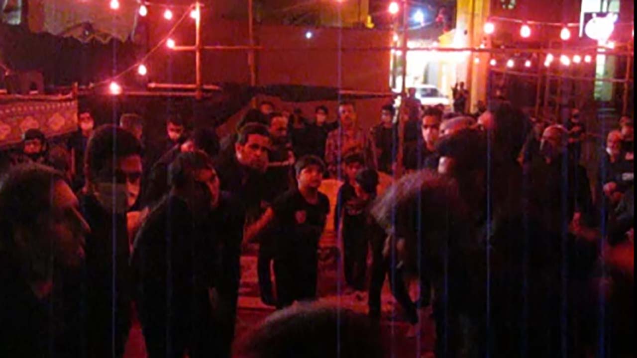 مراسم عزاداری شب تاسوعای حسینی در کاشان + فیلم