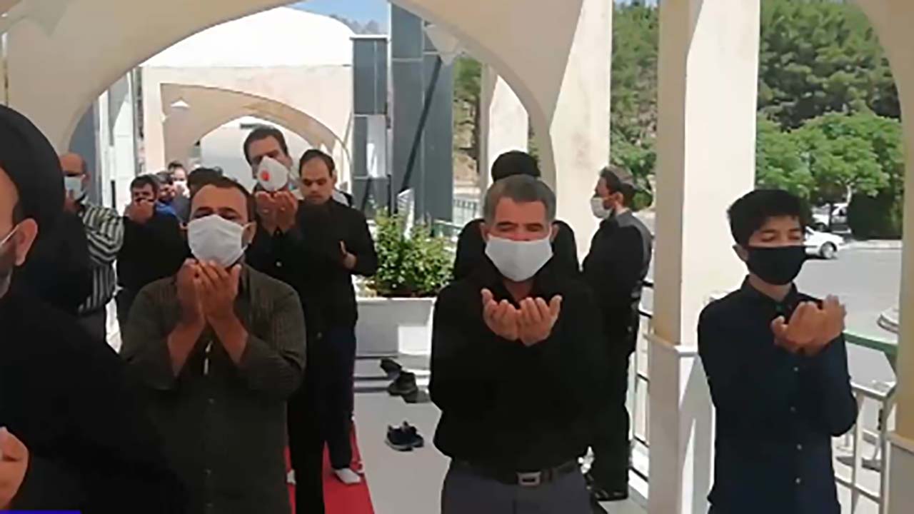 برگزاری نماز ظهر تاسوعا در امامزاده سید مرتضی(ع) + فیلم