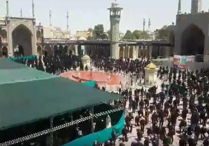 نماز ظهر تاسوعا در حرم حضرت معصومه(س) اقامه شد
