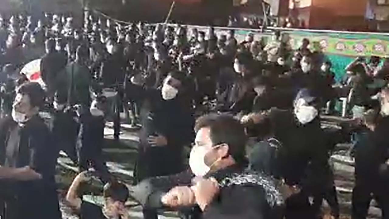 فیلمی از زنجیرزنی عاشقان حسینی در روستای گراچقا