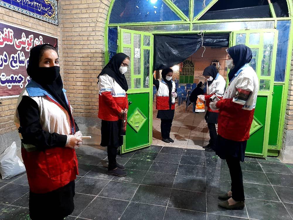 اجرای طرح نذر سلامت توسط اعضای جوانان و داوطلبان هلال احمر در استان ایلام + تصویر اجرای طرح نذر سلامت توسط اعضای جوانان و داوطلبان هلال احمر در استان ایلام + تصویر