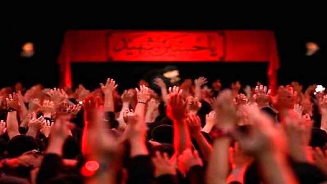 مراسم عزاداری و سینه‌زنی شهادت امام حسین (ع) در کاشمر + فیلم