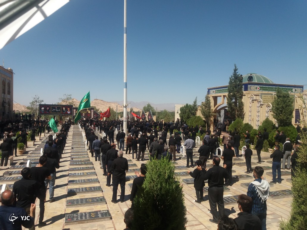 عزاداری در گلزار شهدای کرمان 
