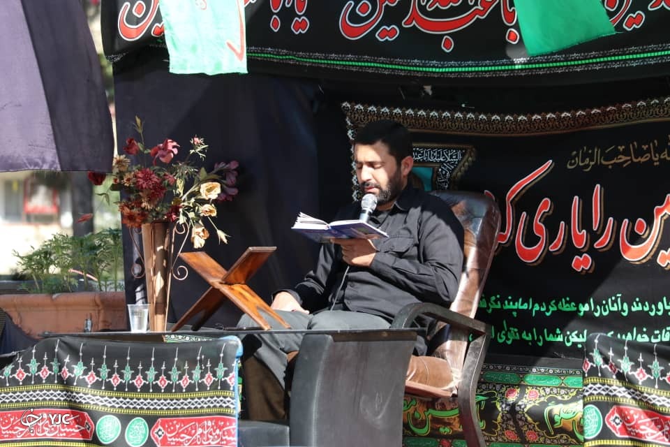 پایگاه شهید دوران شیراز در روز عاشورا معطر از ذکر یا حسین (ع)